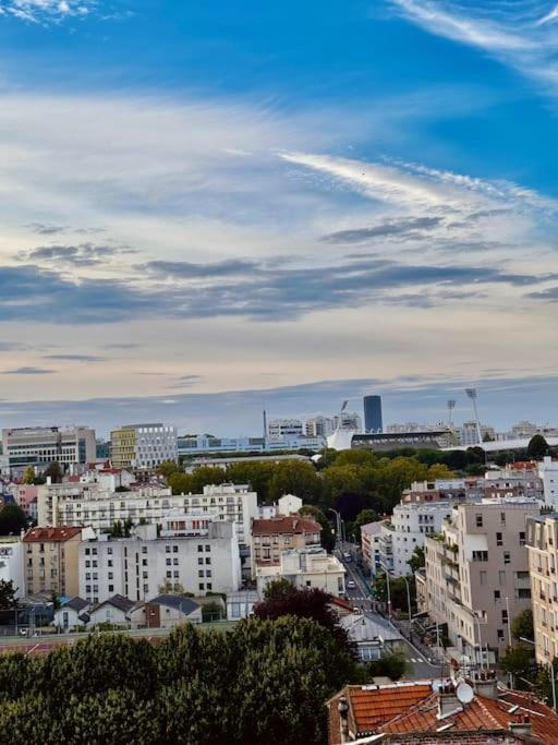 Appartement Vue Tour Eiffel Ligne 14 A Cote De Paris Gentilly Exterior photo