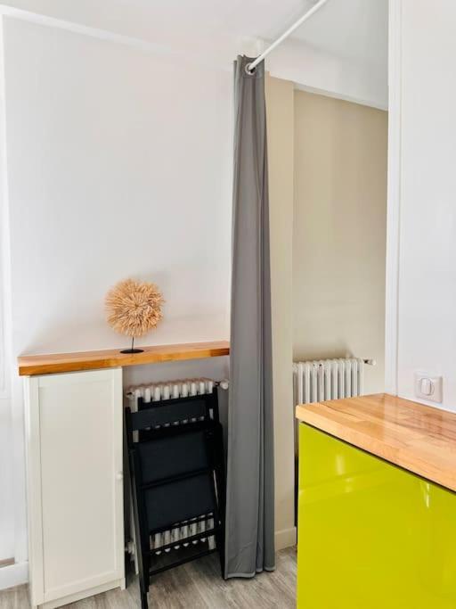 Appartement Vue Tour Eiffel Ligne 14 A Cote De Paris Gentilly Exterior photo
