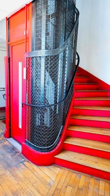 Appartement Vue Tour Eiffel Ligne 14 A Cote De Paris Gentilly Exterior photo
