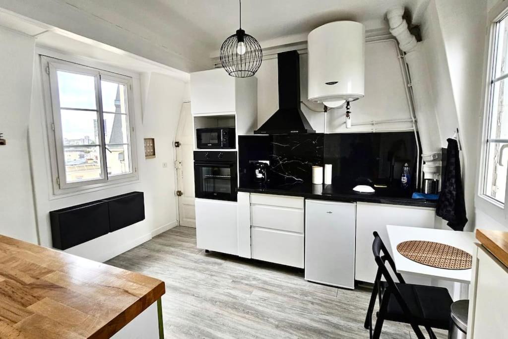 Appartement Vue Tour Eiffel Ligne 14 A Cote De Paris Gentilly Exterior photo